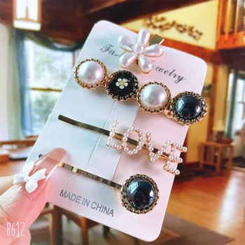 18 Stilius Korėjietiškų perlų gėlių plaukų segtukų rinkinys mergaitėms Lanko plaukų aksesuarai 2021 m Moterys Spalvingi geometrinių krištolo raidžių plaukų segtukai