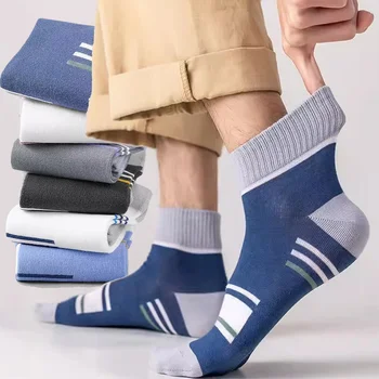 Stripe spalvotos sportinės vidurinio vamzdelio kojinės Kvėpuojančios Harajuku Comfort Anti Odor Sweat Absorption Antibakterinės spalvos derančios kojinės